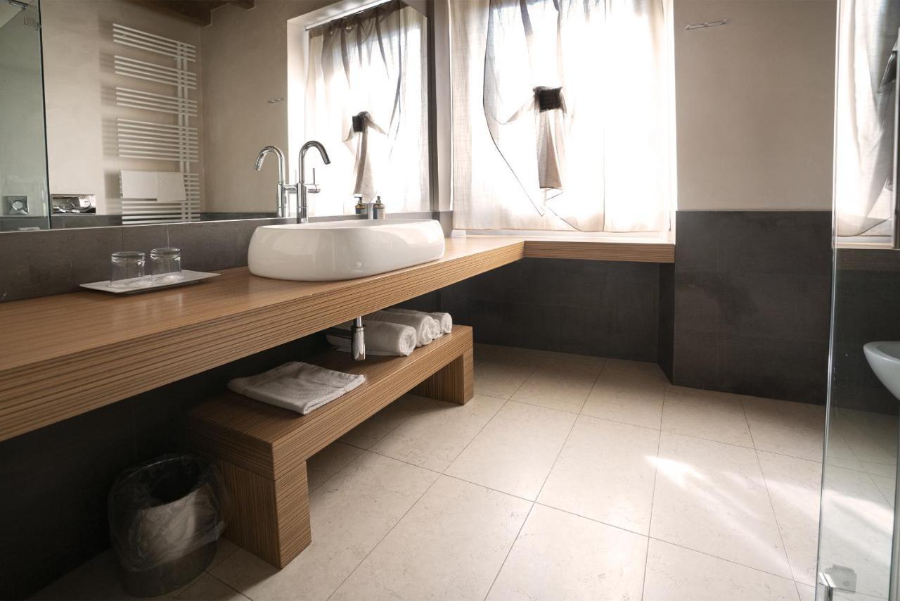 Il Borgo - 1711 Luxury Guest House Arlate Ngoại thất bức ảnh
