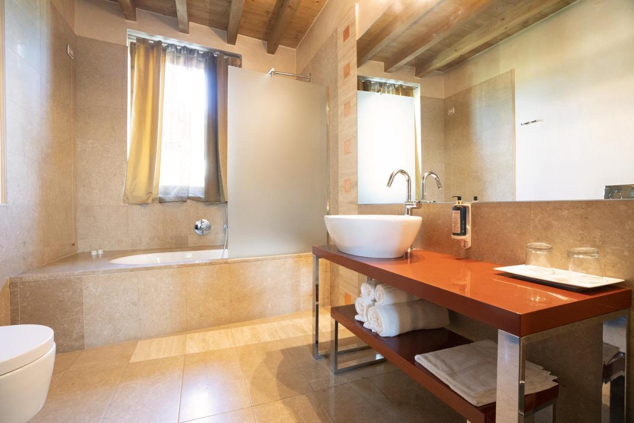 Il Borgo - 1711 Luxury Guest House Arlate Ngoại thất bức ảnh