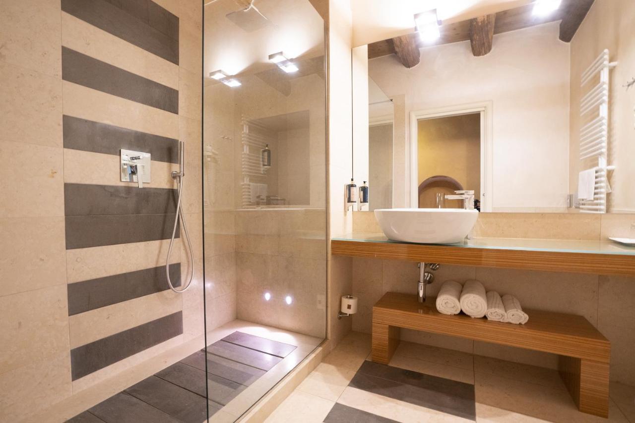 Il Borgo - 1711 Luxury Guest House Arlate Ngoại thất bức ảnh